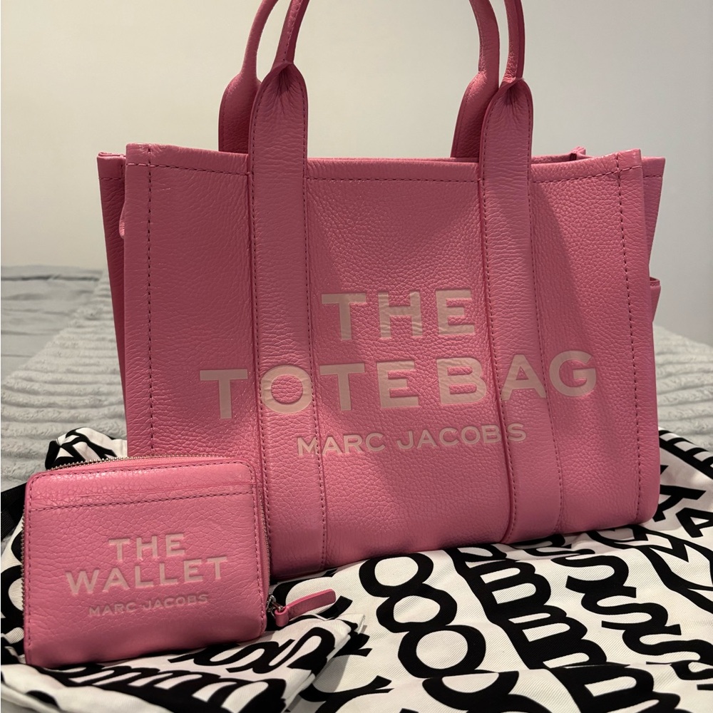 authentic Marc Jacobs medium Leather Tote Bag and wallet